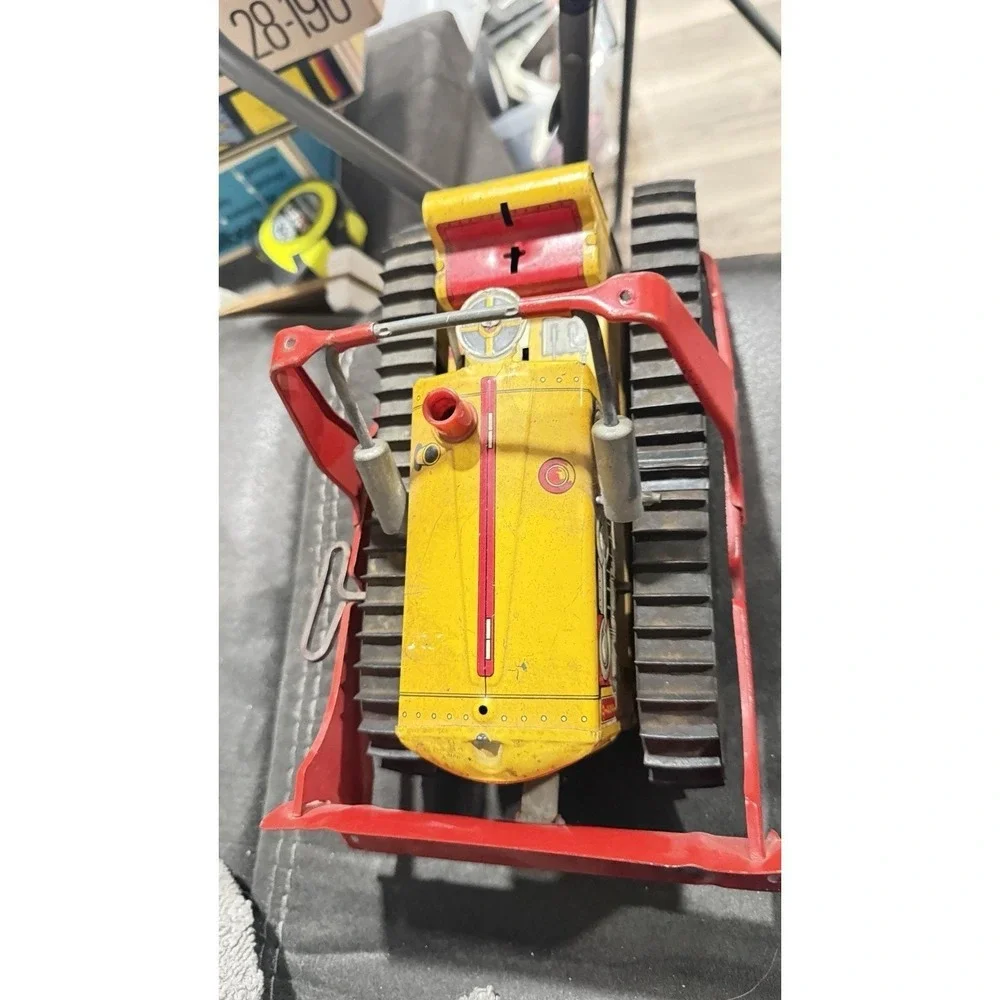 1940'S VINTAGE MARX TIN LITHO WIND UP CATERPILLAR TRACTOR